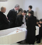 済生園 祭壇